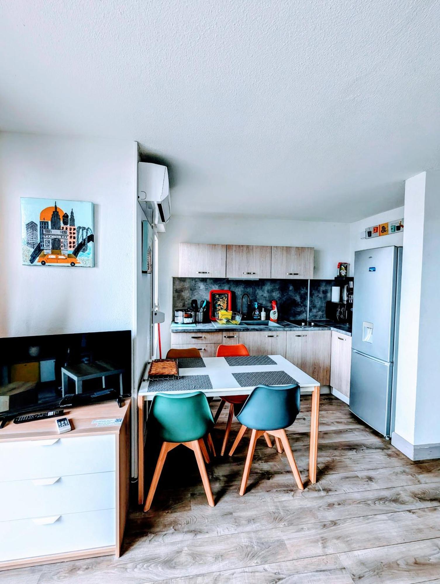 T2 Climatise Vue Sur Mer, Wifi, Piscine Et Parking Sète Exterior foto
